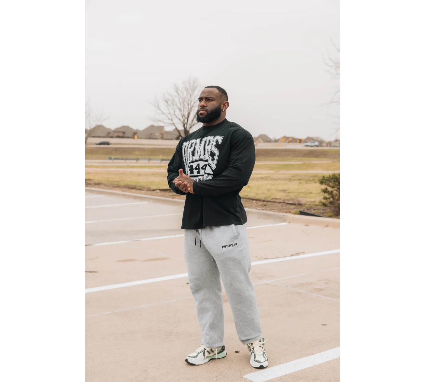 ESSENTIALS LONG SLEEVE - WHITE PRINT