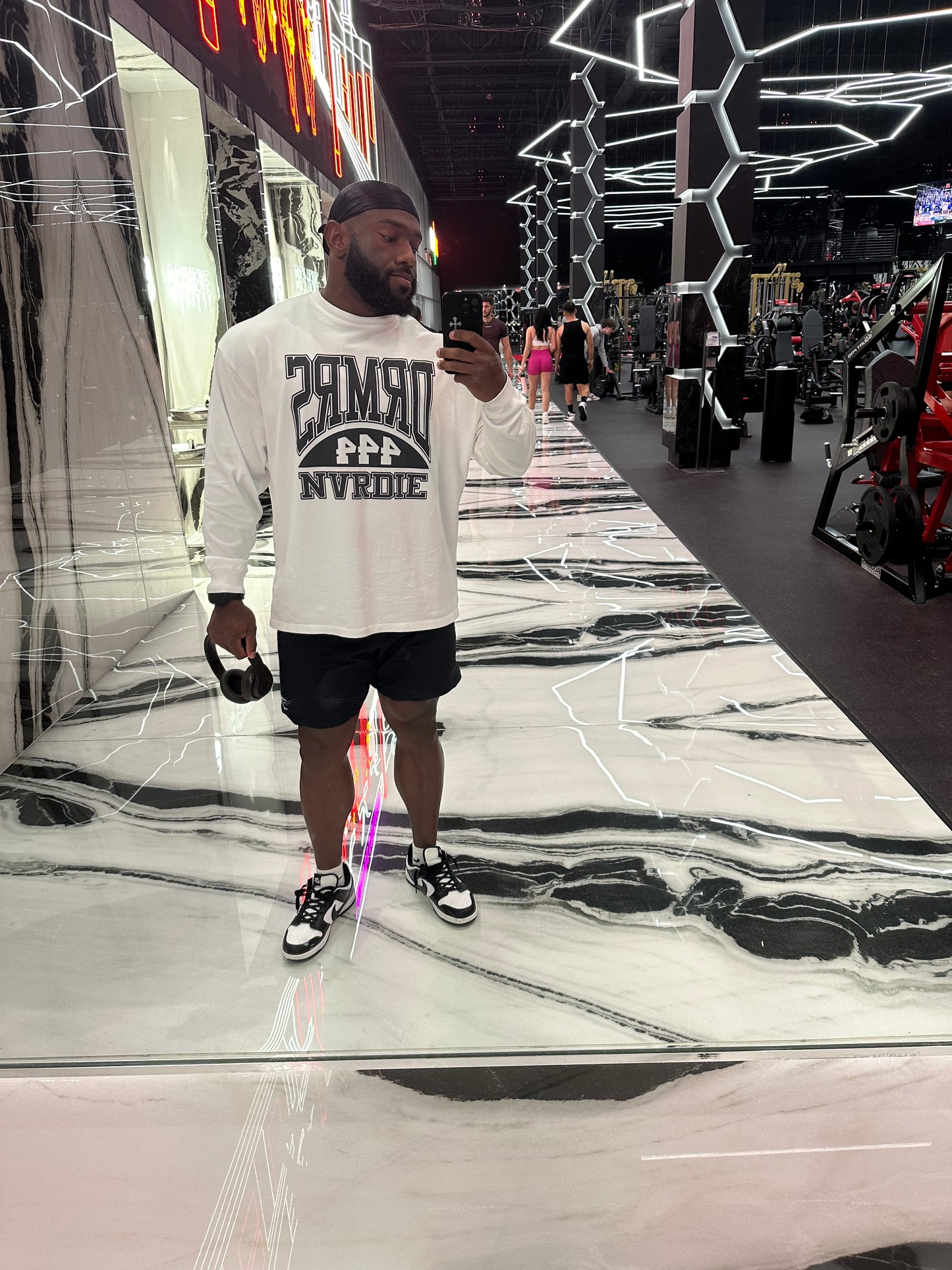 ESSENTIALS LONG SLEEVE - BLACK PRINT